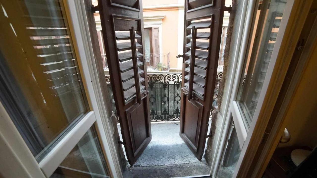 Destiny Home 2 Verona Piazza Isolo Bagian luar foto